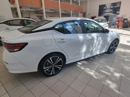 Imagen 6 de 25 de Nissan Sentra Sr Automático Cvt 2.0 Cesar
