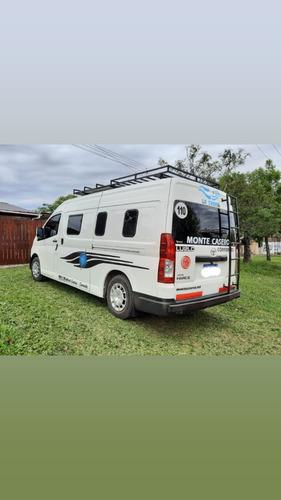 Toyota Hiace 2.8 Tdi Furgón 6at L2h2 3a 5p
