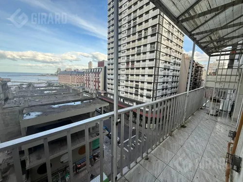Venta De 2 Amb A La Calle En Zona Centro, Vista Al Mar Desde El Balcón.