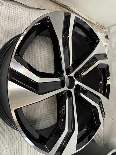 Roda Original Volvo Xc90 R-desing Geartronic 2022/23 Aro 22 (Usado)