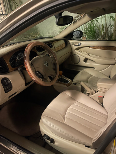 Jaguar Color Champagne Automático