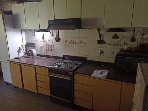 Imagen 7 de 12 de Chalet En Venta En Villa Insuperable A Reciclar