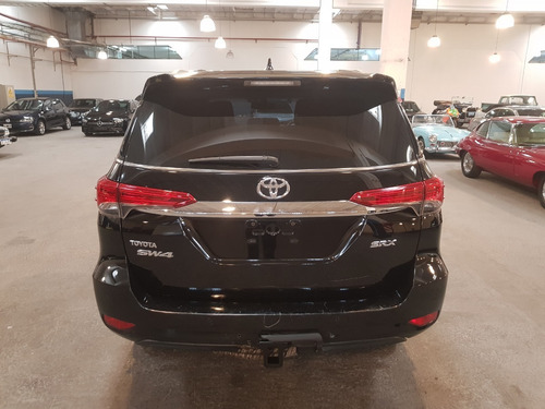 Imagen 6 de 15 de Toyota Sw4 Blindado Rb3 4x4 Srx 2.8 Tdi - Proglassblind