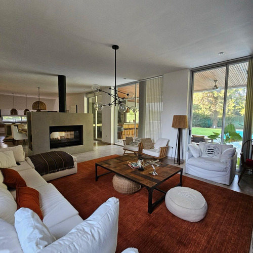 Casa Carmel Country Pilar - Oportunidad