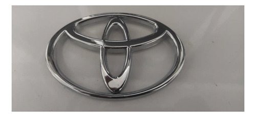 Emblema Compuerta Toyota Yaris 2006/09