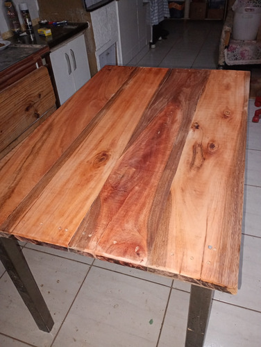 Mesa Rústica Em Eucalipto Vermelho