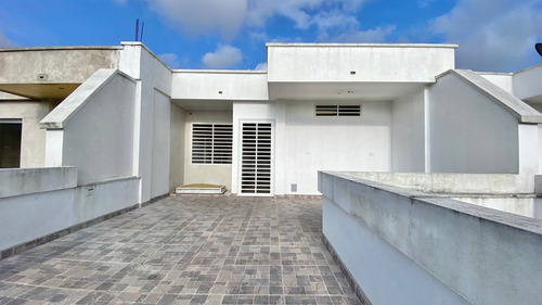 Imagen 12 de 14 de Lp Casa A Estrenar En La Urbanización El Campo Barrio Boliva