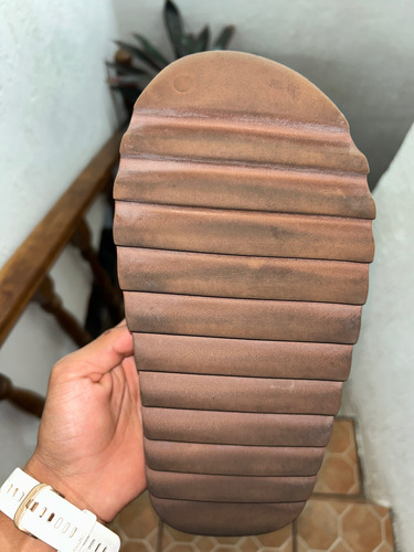 Yeezy Slide Originales, 3 Puestas, Como Nuevas (Usado)
