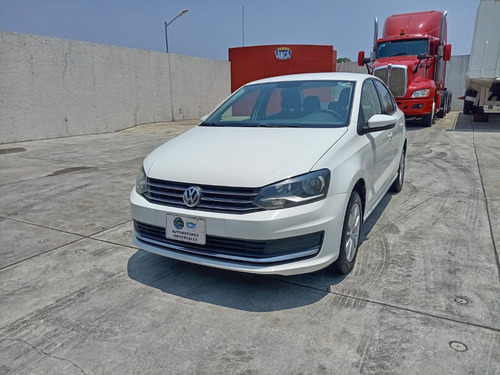 Volkswagen Vento 1.6 Confortline At