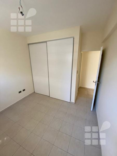 Imagen 9 de 13 de Departamento - La Plata
