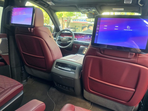 Cadillac Escalade ESV 6.2 Premium Luxury