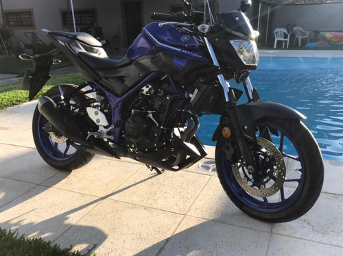 Moto Yamaha Mt03