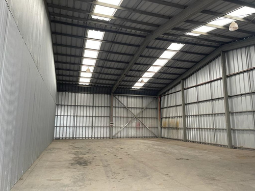 Aurora Arrienda Bodegas 250 M2 En Barrio Industrial Osorno