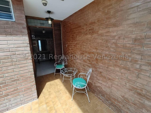 Imagen 14 de 18 de 22-2421 Casa Ubicada En Urbanización Cerrada Con Vigilancia.