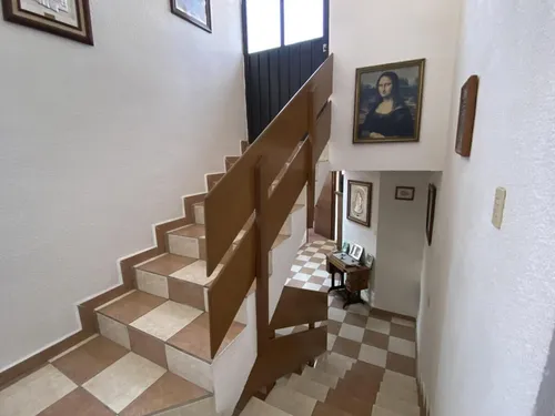 Casa En Venta En Tlalpan, Amplia,iluminada Y Con Jardín