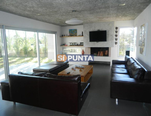 Imagen 2 de 17 de Casa En Venta 4 Dormitorios En Barrio Privado Punta Del Este