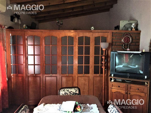 Casa 2 Ambientes Villa Luzuriaga