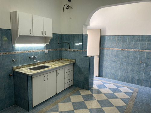 Imagen 4 de 14 de Alquiler Casa Tipo Ph 4 Ambientes En La Tablada Con Patio Sin Expensas