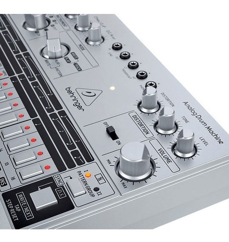Caja De Ritmos Analógica Behringer Rd-6