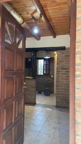 2 Cabañas Hermosas Con Detalles En Madera Y Muy Buena Ubicac