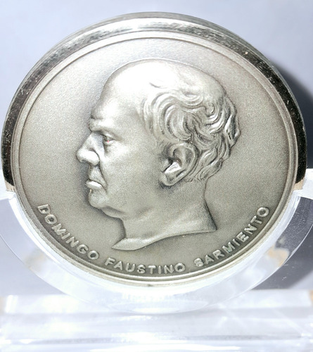 Medalla Sarmiento 1811 2011 Academia Argentina De L Historia