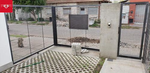 Venta De Dúplex En Gonnet (504 Y Camino Belgrano)