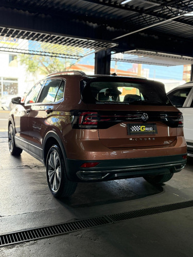 Volkswagen T-Cross 1.4 250 TSI TOTAL FLEX HIGHLINE AUTOMÁTICO