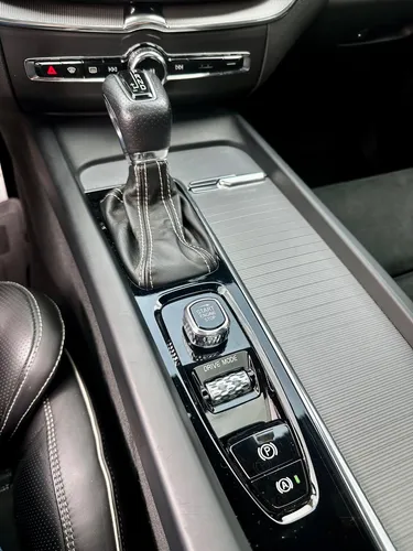 Volvo XC60 2.0 T5 Awd R-design