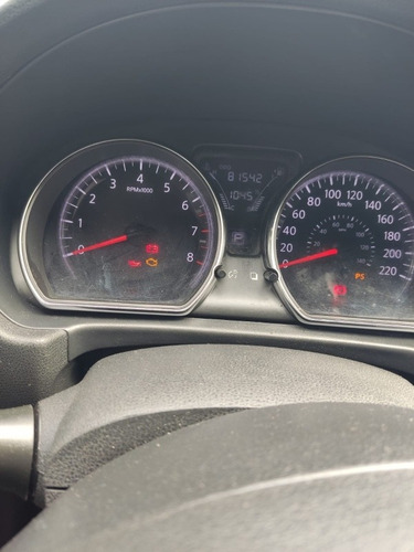 Imagem 3 de 12 de Nissan Versa 2017 1.6 16v Sv Aut. 4p
