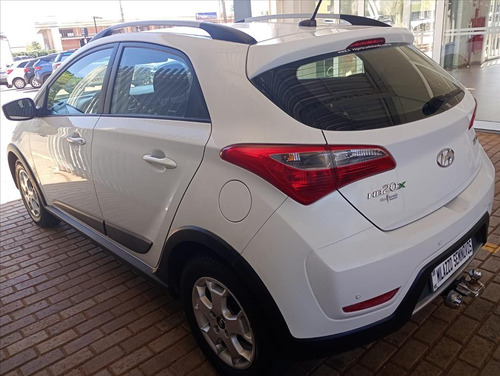 Hyundai HB20X 1.6 16V STYLE FLEX 4P MANUAL