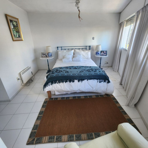 Alquiler Apartamento 2 Dormitorios, Playa Mansa (ref: Atm-7626)