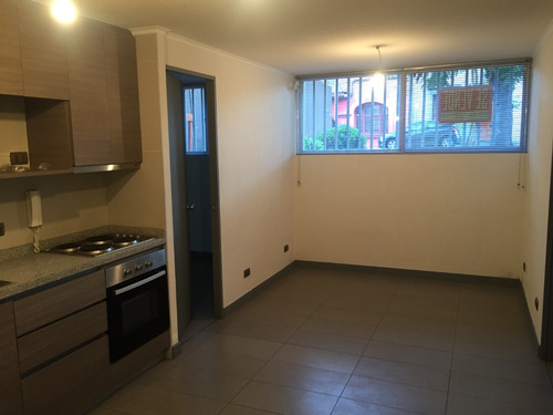 Departamento Cercano A Metro Santa Ana