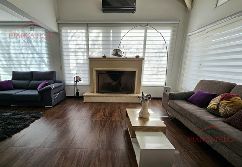 Venta De Casa En Campos De Alvarez Con 4 Habitaciones