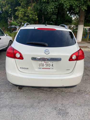 Nissan Rogue EXCLUSIVE AWD