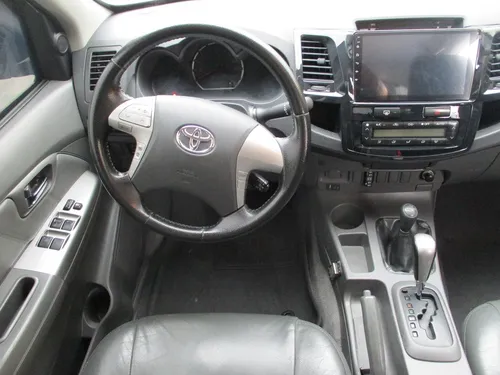 Toyota Hilux Srv 4x4 3000cc At Aa
