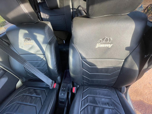 Suzuki Jimny 1.5 Glx At 5P