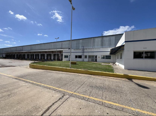 Nave Industrial En Alquiler De 12.353 M2 Cubiertos - Escobar Garin