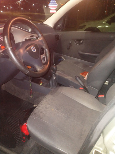 Imagem 7 de 9 de Fiat Palio 2007 1.0 Fire Flex 5p