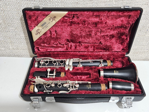 Clarinete Yamaha Ycl 452 Ebano/prata Japão Usada Ref: 609