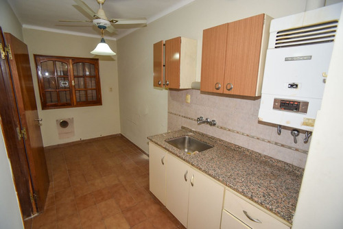 Venta De Casa Macrocentro 3 Dor, 2 Cocheras