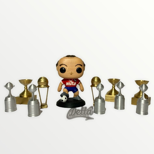 Funko Ricardo Bochini Con Sus Copas Impreso En 3d - Detta3d