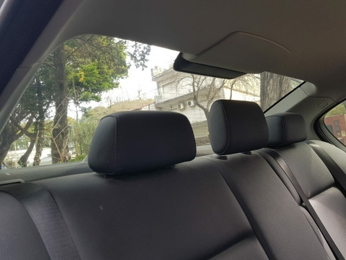 Imagen 10 de 15 de Bmw Serie 3 2.0 320i Sedan Active 2008