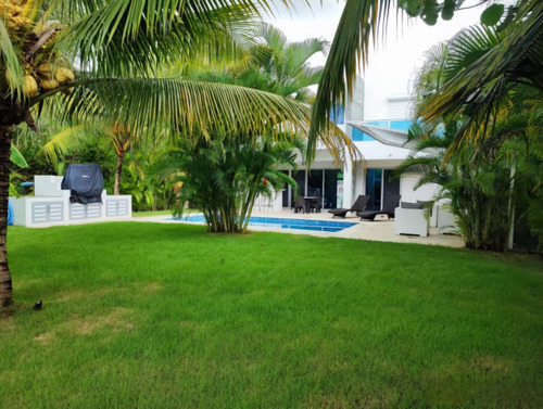 Villa En Venta En Playa Nueva Romana