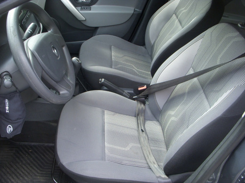 Renault Logan Expression 2017 4p