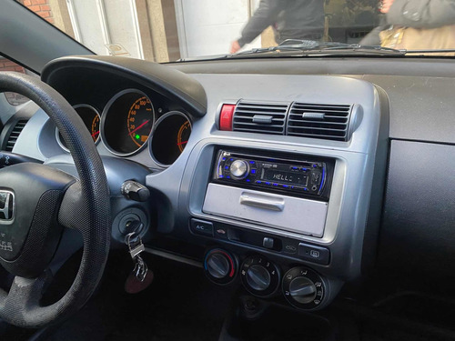 Imagen 14 de 25 de Honda Fit 1.4 Lx 2005