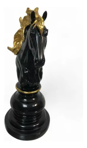 Escultura bronze em forma de peça de xadrez (cavalo) me