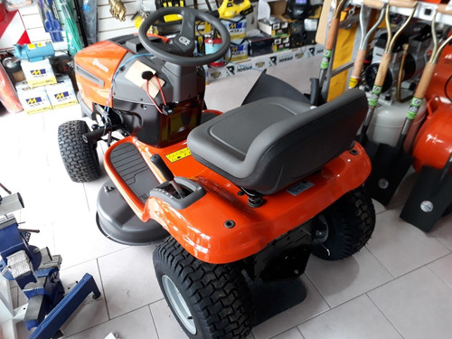 Cortacésped Husqvarna Ts138l