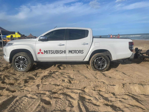 Mitsubishi L200 2.4 Di-d High Power 181cv Cuero