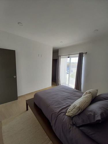 Hermosas Casas En Juriquilla, 3 Recamras, 2.5 Baños, Alberca, Vanguardist