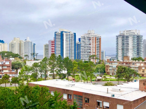 Imagen 14 de 20 de Apartamento 3 Dormitorios Atrás De Enjoy - Punta Del Este Mansa
